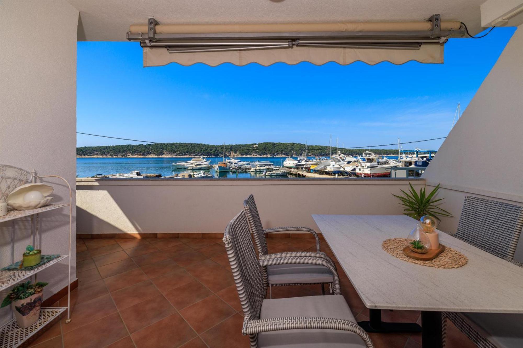 Apartments Near The Sea Barbat Barbat na Rabu Экстерьер фото