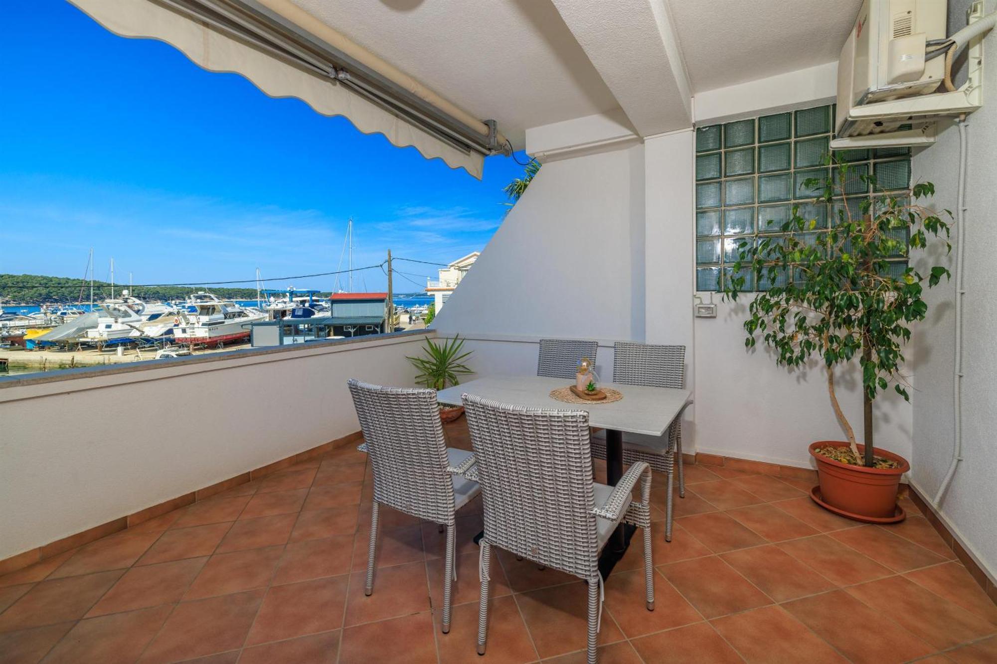 Apartments Near The Sea Barbat Barbat na Rabu Экстерьер фото