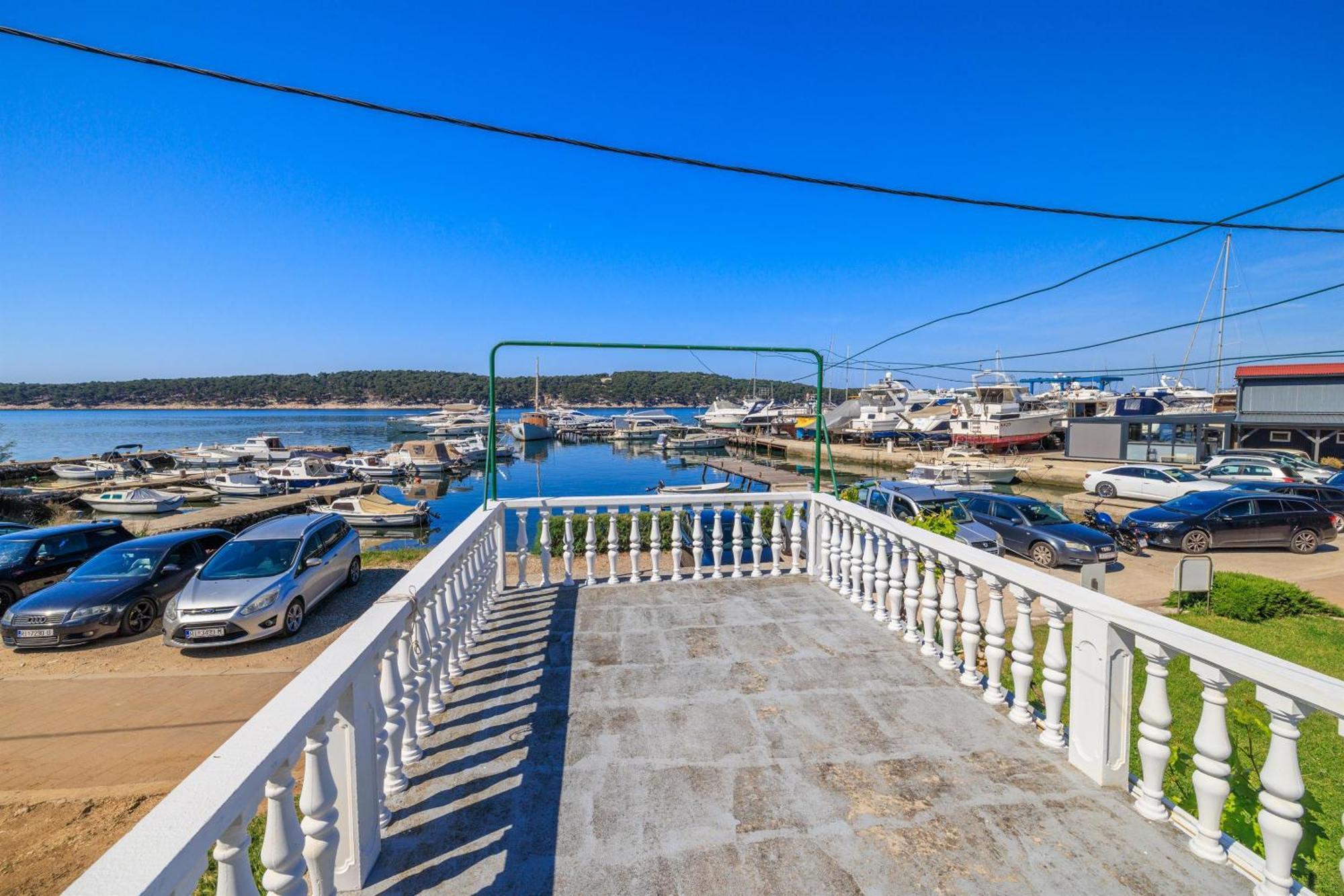 Apartments Near The Sea Barbat Barbat na Rabu Экстерьер фото