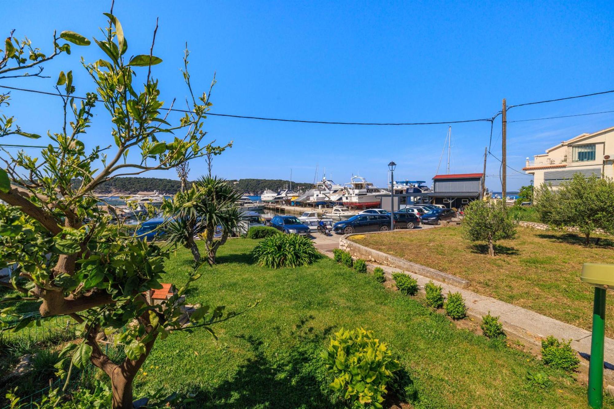 Apartments Near The Sea Barbat Barbat na Rabu Экстерьер фото