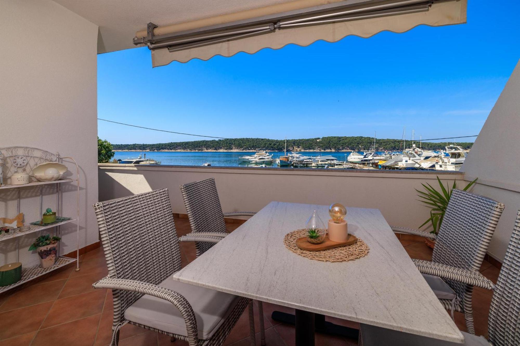 Apartments Near The Sea Barbat Barbat na Rabu Экстерьер фото